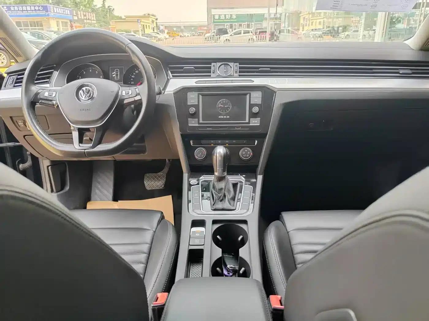 2018 Volkswagen Passat 330TSI DSG Leading Edition — миниатюра 7