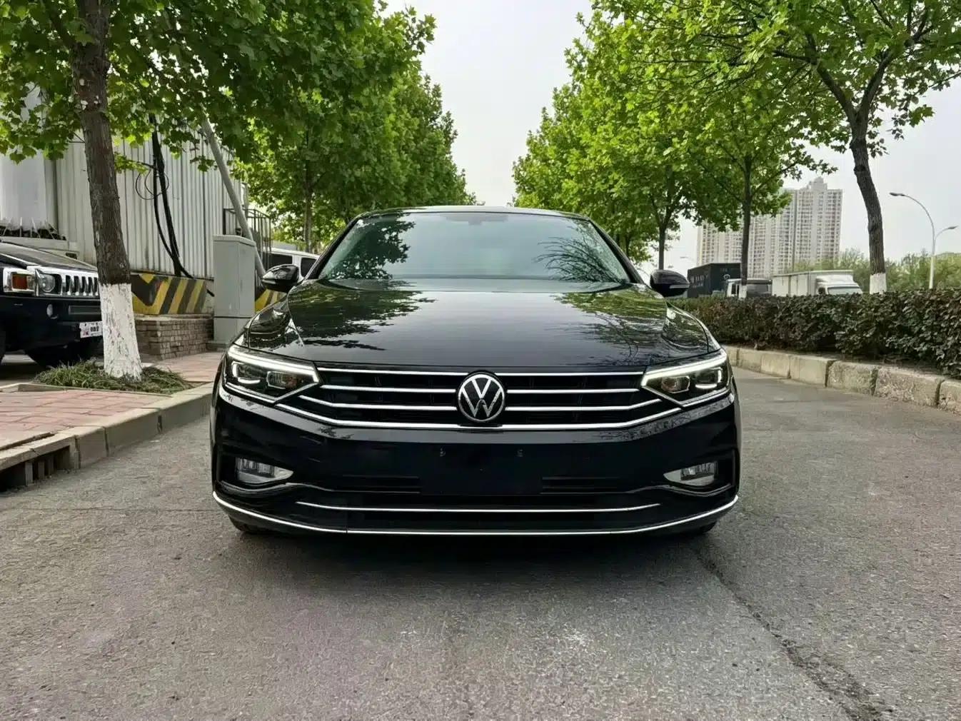 2020 Volkswagen Passat 330TSI DSG Leading Edition — миниатюра 2