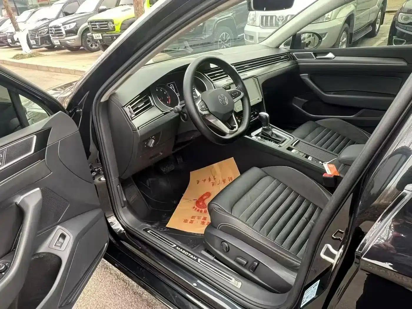 2020 Volkswagen Passat 330TSI DSG Leading Edition — миниатюра 4