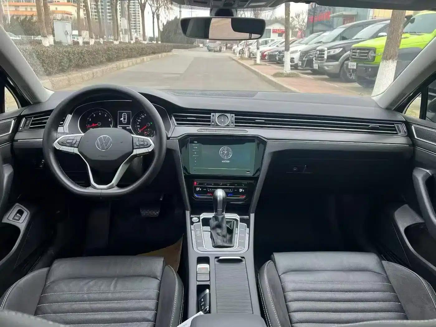2020 Volkswagen Passat 330TSI DSG Leading Edition — миниатюра 5