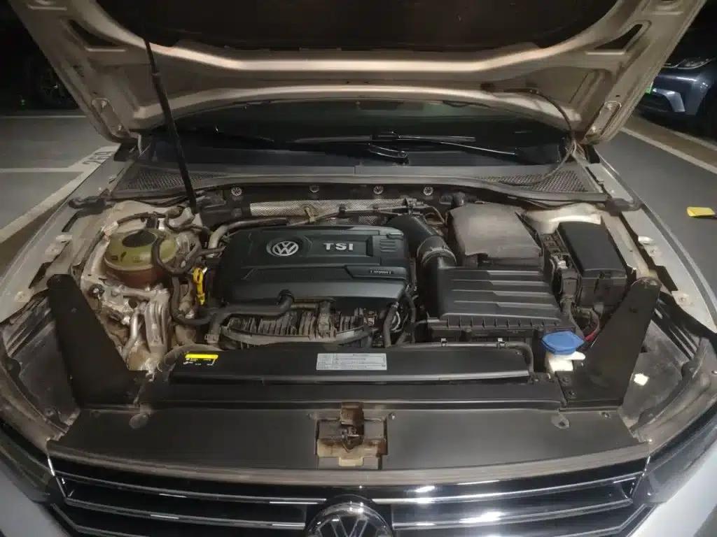 2018 Volkswagen Passat 330TSI DSG Leading Edition — миниатюра 11