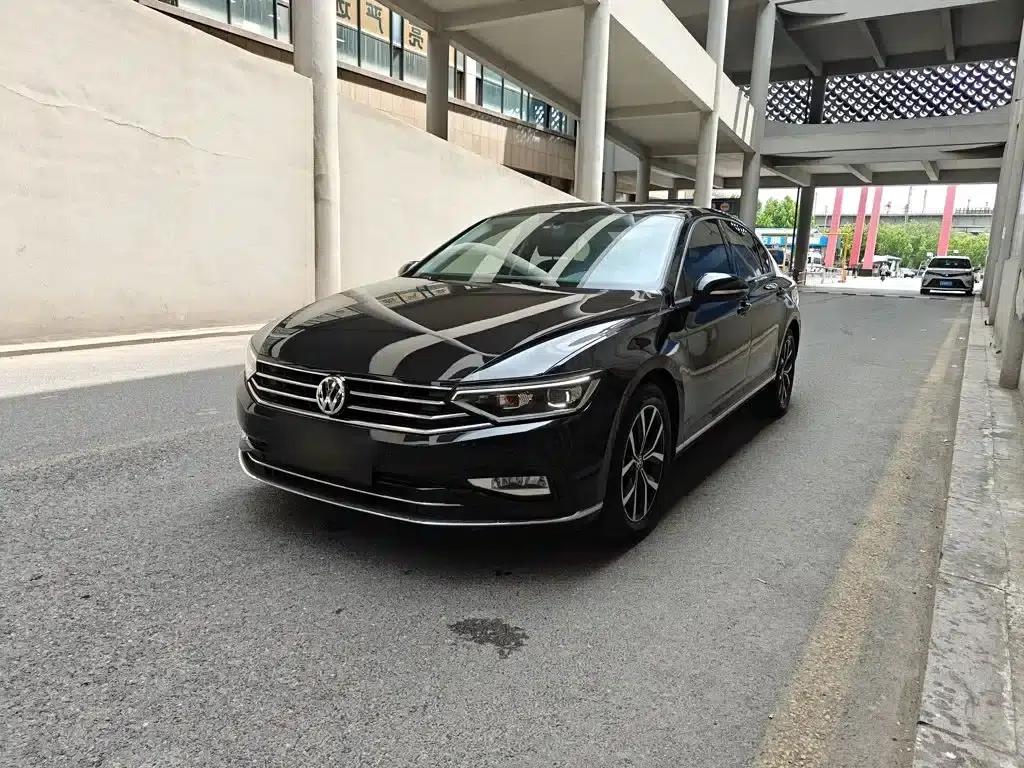 2020 Volkswagen Passat 330TSI DSG Leading Edition — миниатюра 2
