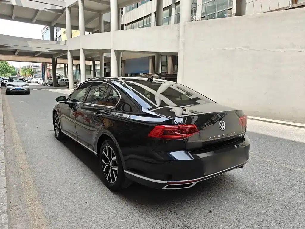 2020 Volkswagen Passat 330TSI DSG Leading Edition — миниатюра 5