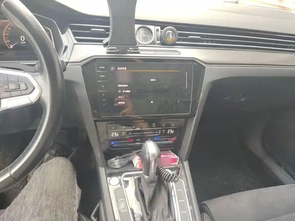 2020 Volkswagen Passat 330TSI DSG Luxury — миниатюра 6