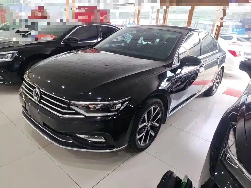 2020 Volkswagen Passat 330TSI DSG Leading Edition — миниатюра 2