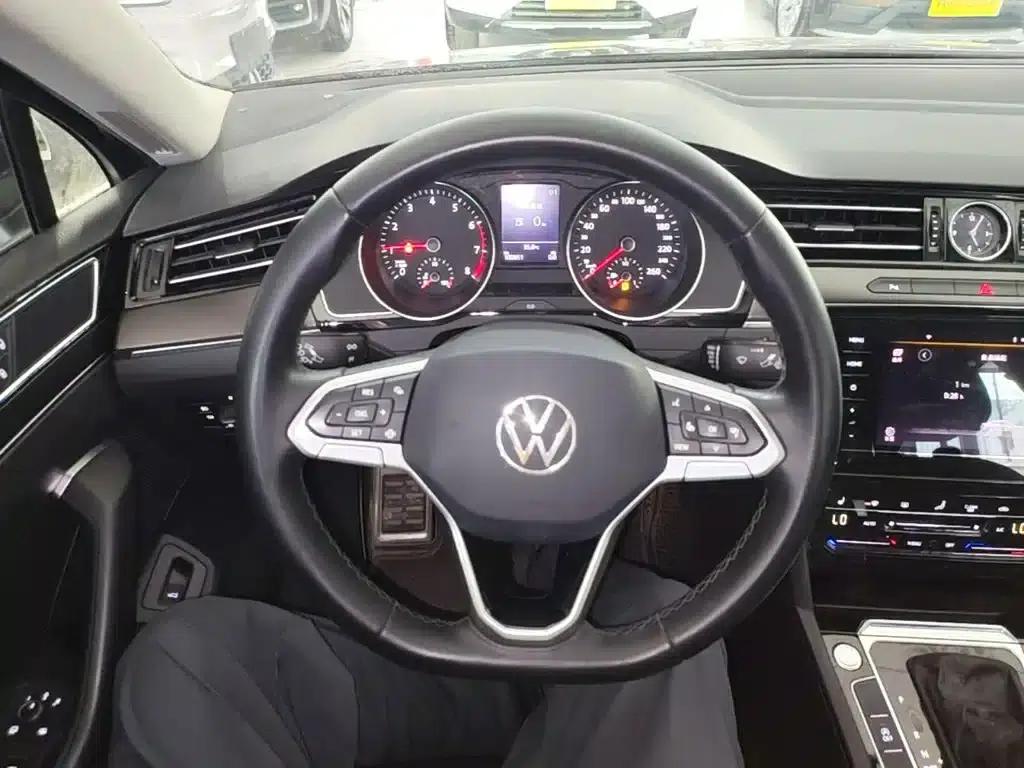 2020 Volkswagen Passat 330TSI DSG Leading Edition — миниатюра 11