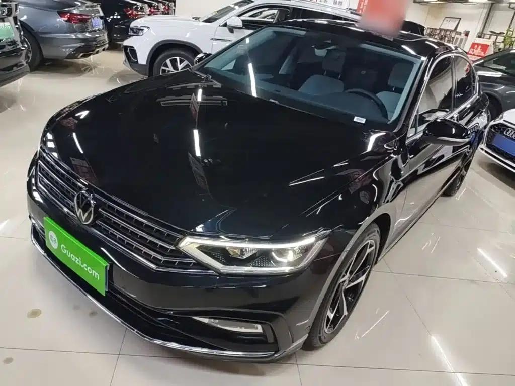 2025 Volkswagen Magotan Facelift Edition, 330TSI DSG Luxury Model — миниатюра 1