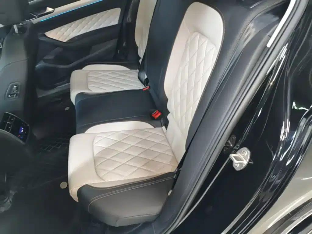 2025 Volkswagen Magotan Facelift Edition, 330TSI DSG Luxury Model — миниатюра 17
