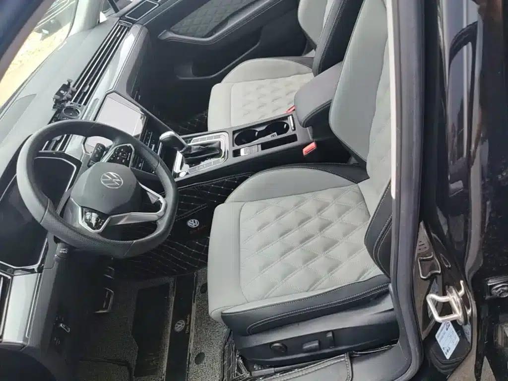 Volkswagen Magotan 2023 2 Millionth Unit Commemorative Edition 330TSI DSG Leading Model — миниатюра 22