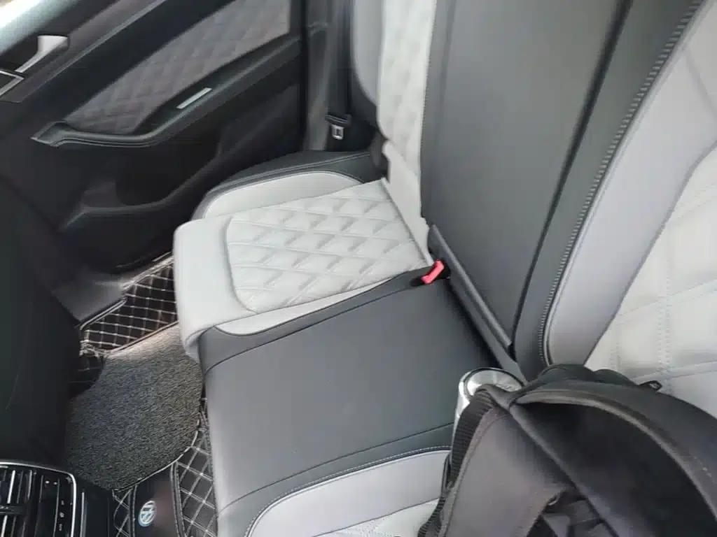 Volkswagen Magotan 2023 2 Millionth Unit Commemorative Edition 330TSI DSG Leading Model — миниатюра 24