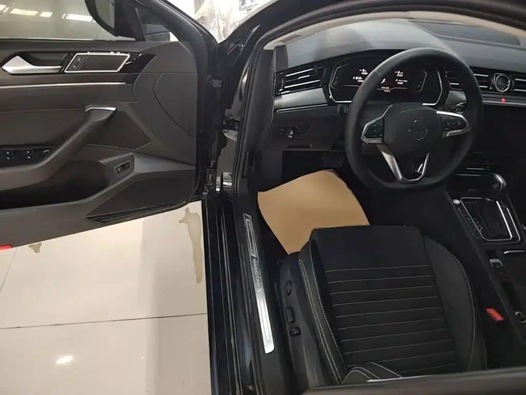 2020 Volkswagen Passat 330TSI DSG Luxury — миниатюра 16