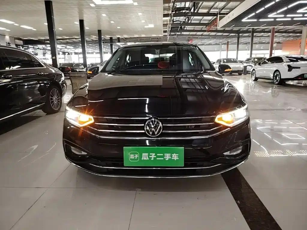 2020 Volkswagen Passat 330TSI DSG Luxury — миниатюра 3