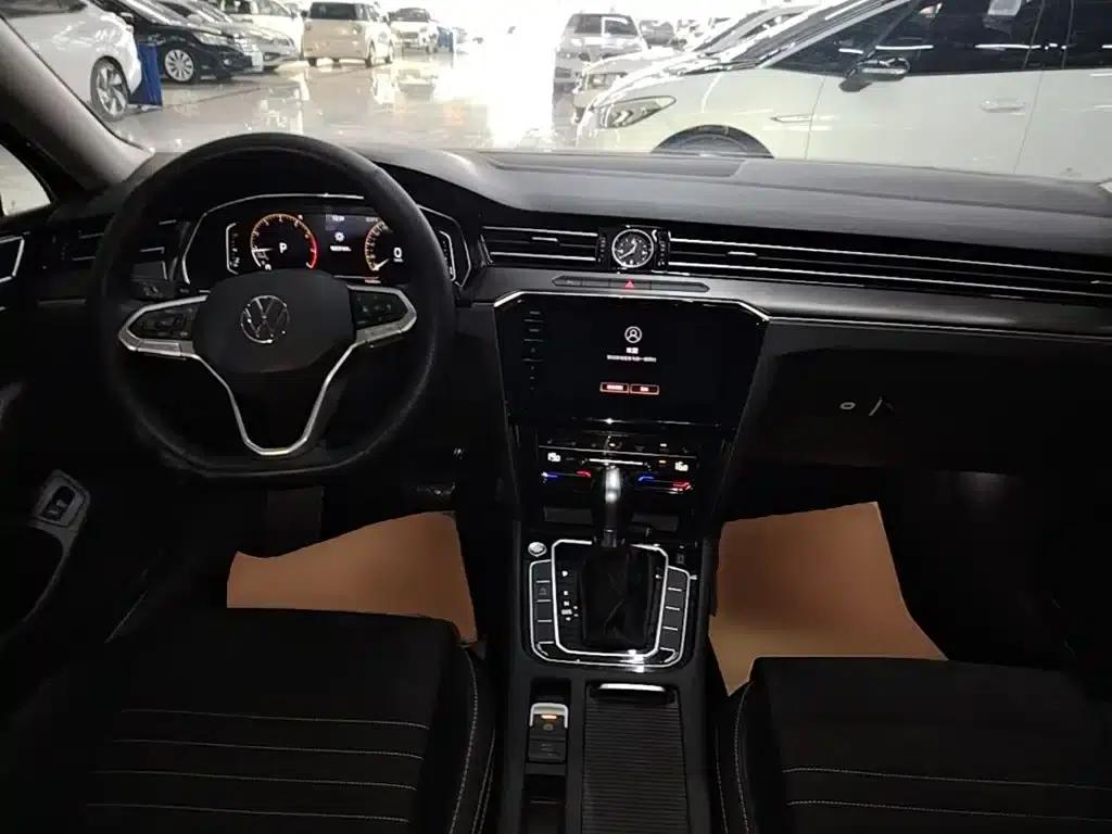2020 Volkswagen Passat 330TSI DSG Luxury — миниатюра 10
