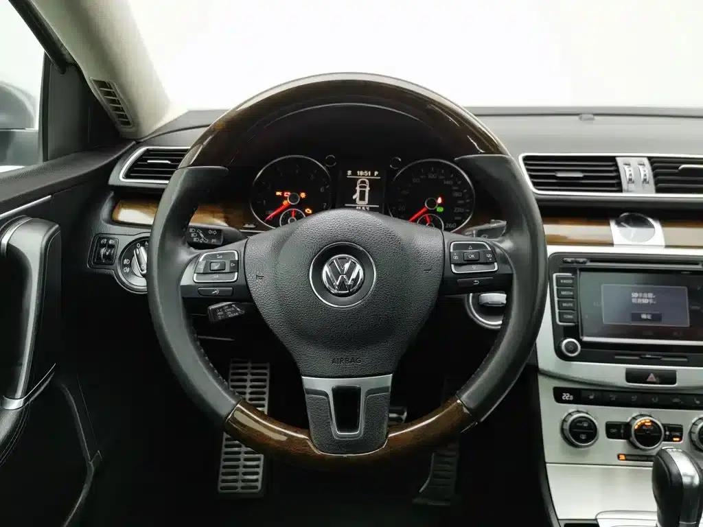 2012 Imported Volkswagen Passat Touring Edition 2.0TSI Comfort — миниатюра 11