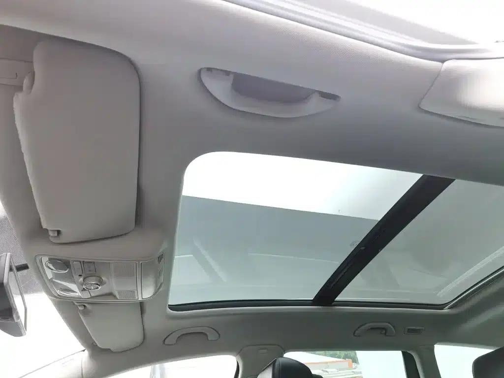 2012 Imported Volkswagen Passat Touring Edition 2.0TSI Comfort — миниатюра 14