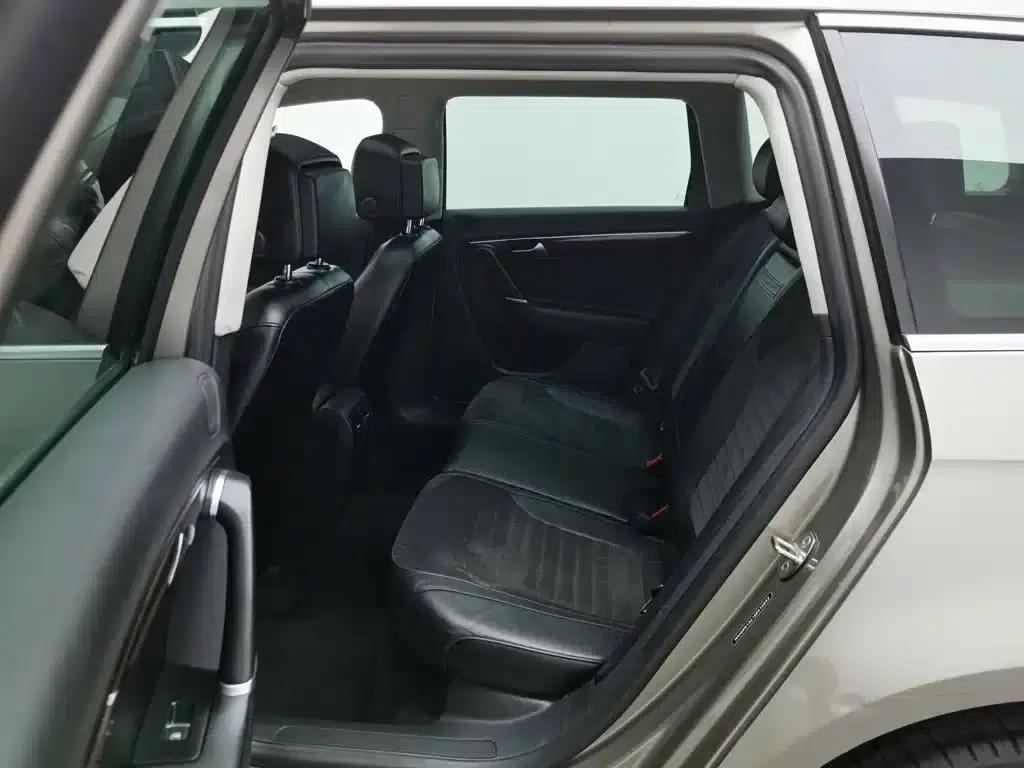 2012 Imported Volkswagen Passat Touring Edition 2.0TSI Comfort — миниатюра 15