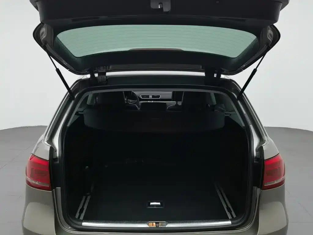 2012 Imported Volkswagen Passat Touring Edition 2.0TSI Comfort — миниатюра 16