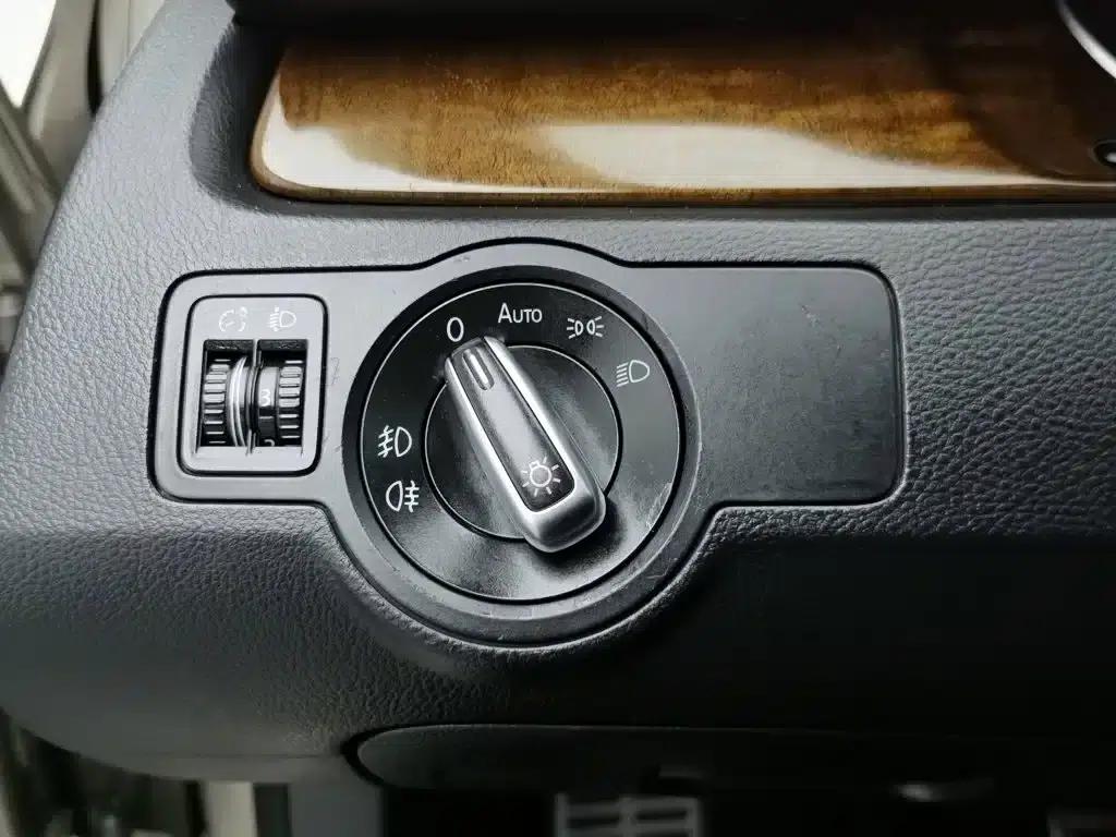 2012 Imported Volkswagen Passat Touring Edition 2.0TSI Comfort — миниатюра 21
