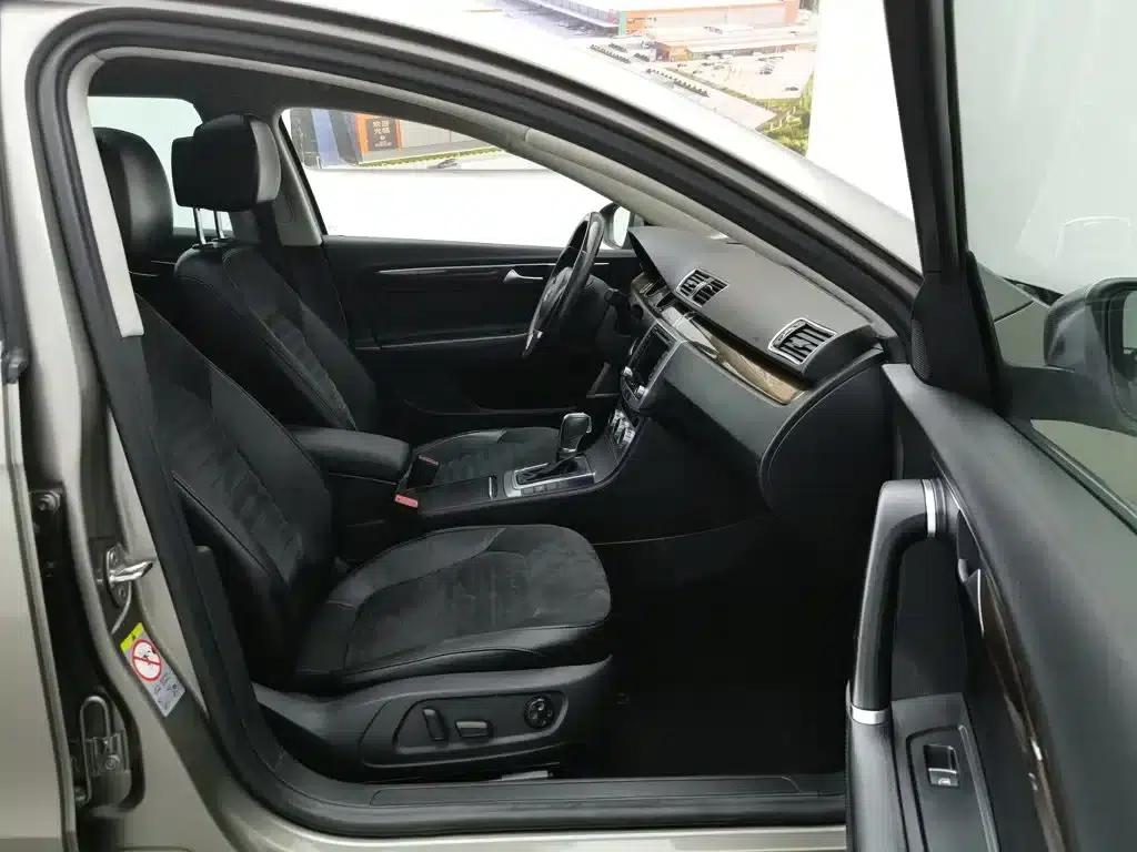 2012 Imported Volkswagen Passat Touring Edition 2.0TSI Comfort — миниатюра 23