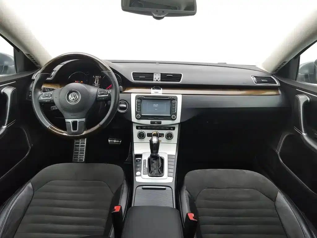 2012 Imported Volkswagen Passat Touring Edition 2.0TSI Comfort — миниатюра 5