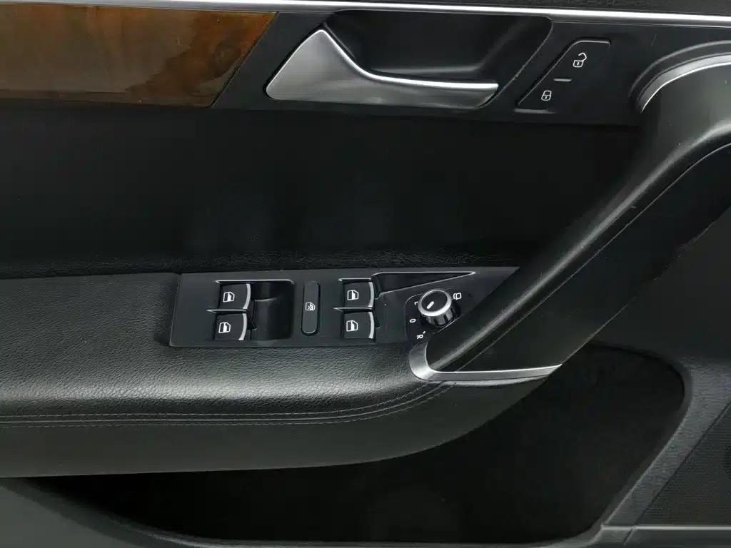 2012 Imported Volkswagen Passat Touring Edition 2.0TSI Comfort — миниатюра 9