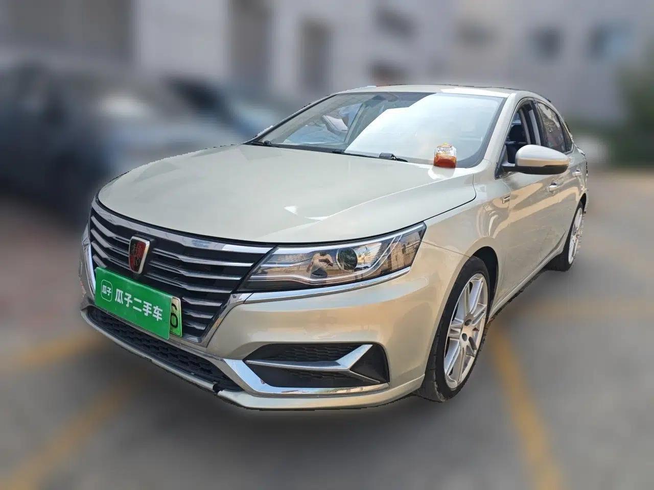 Roewe i6 New Energy 2017 45T Hybrid Connect & Smart Enjoyment Edition — миниатюра 1