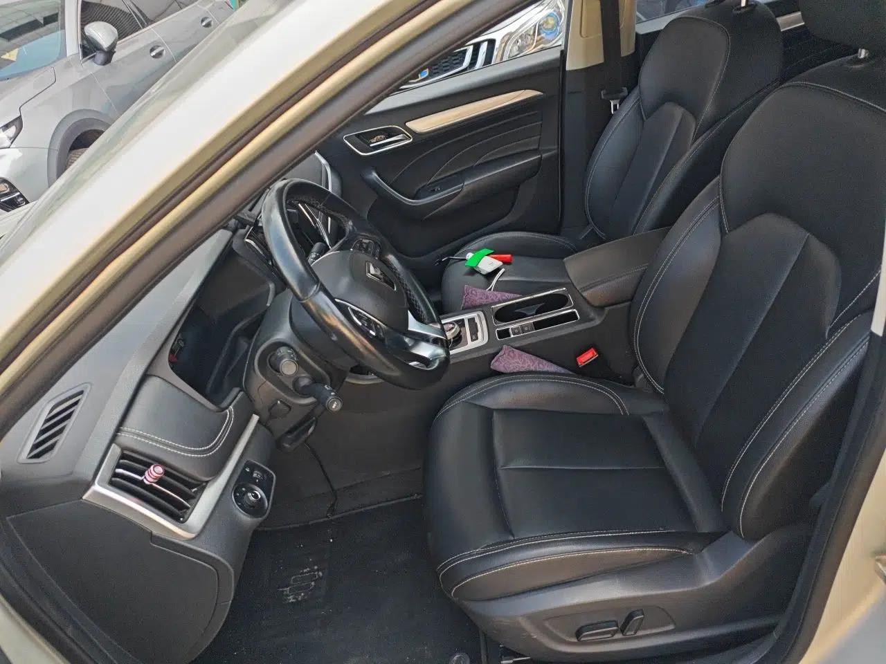 Roewe i6 New Energy 2017 45T Hybrid Connect & Smart Enjoyment Edition — миниатюра 15