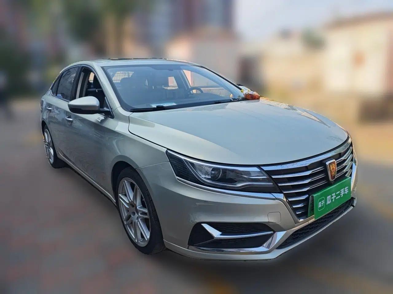 Roewe i6 New Energy 2017 45T Hybrid Connect & Smart Enjoyment Edition — миниатюра 3