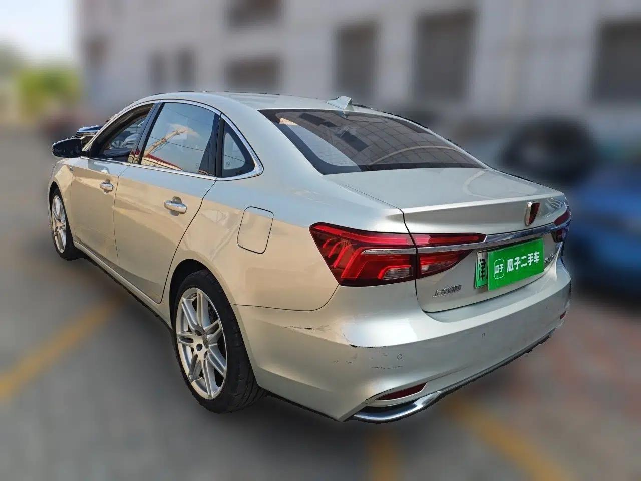 Roewe i6 New Energy 2017 45T Hybrid Connect & Smart Enjoyment Edition — миниатюра 4