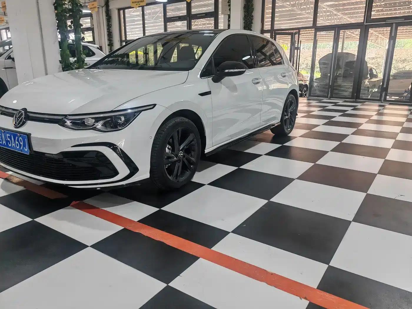 2021 Golf 280TSI DSG R-Line — миниатюра 1