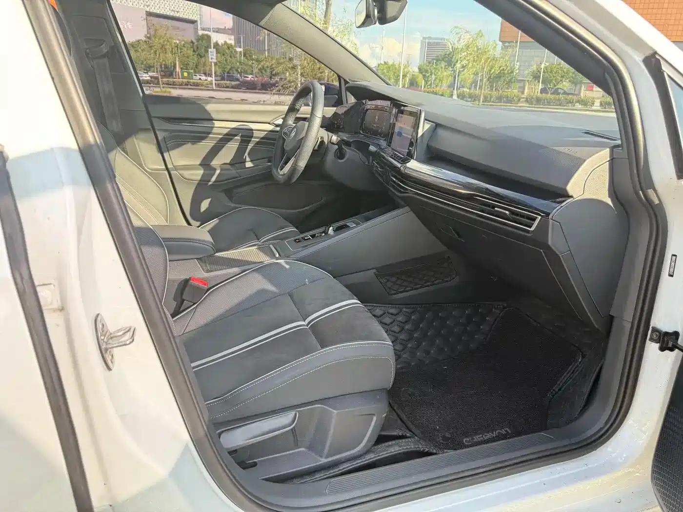 2021 Golf 280TSI DSG R-Line — миниатюра 11