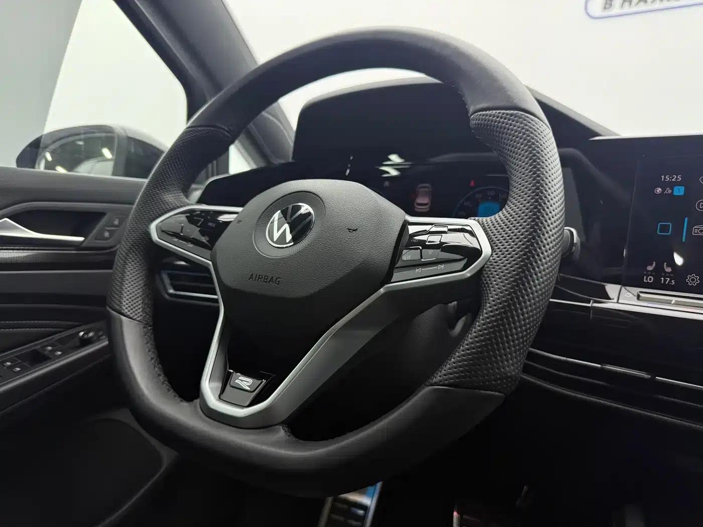 2023 Golf 280TSI DSG R-Line — миниатюра 14