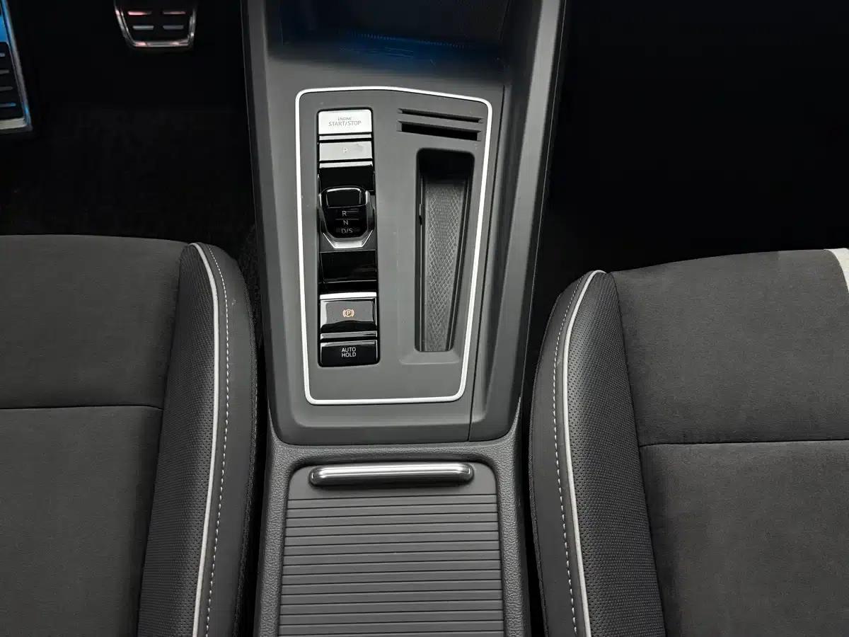 2023 Golf 280TSI DSG R-Line — миниатюра 15