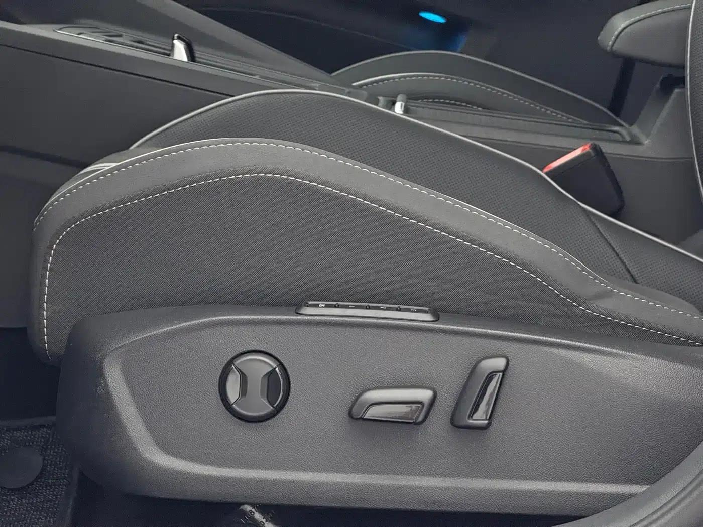 2023 Golf 280TSI DSG R-Line — миниатюра 22