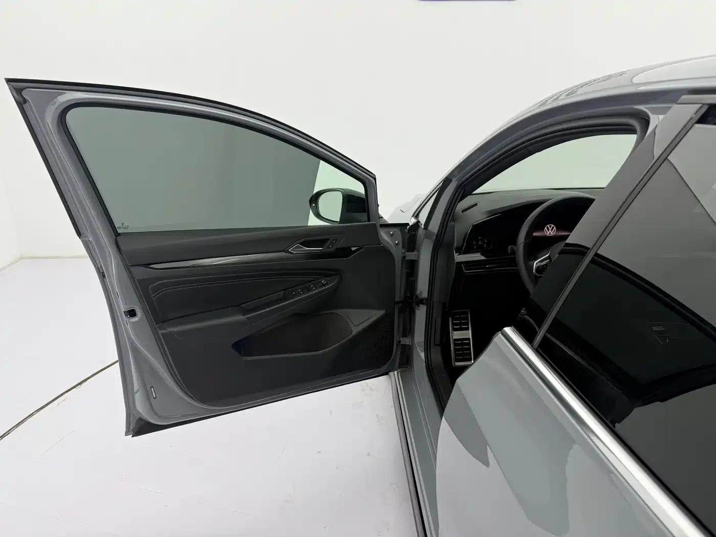 2023 Golf 280TSI DSG R-Line — миниатюра 24
