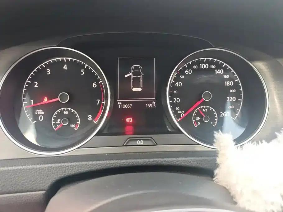 2016 Golf 230TSI Automatic Luxury — миниатюра 14