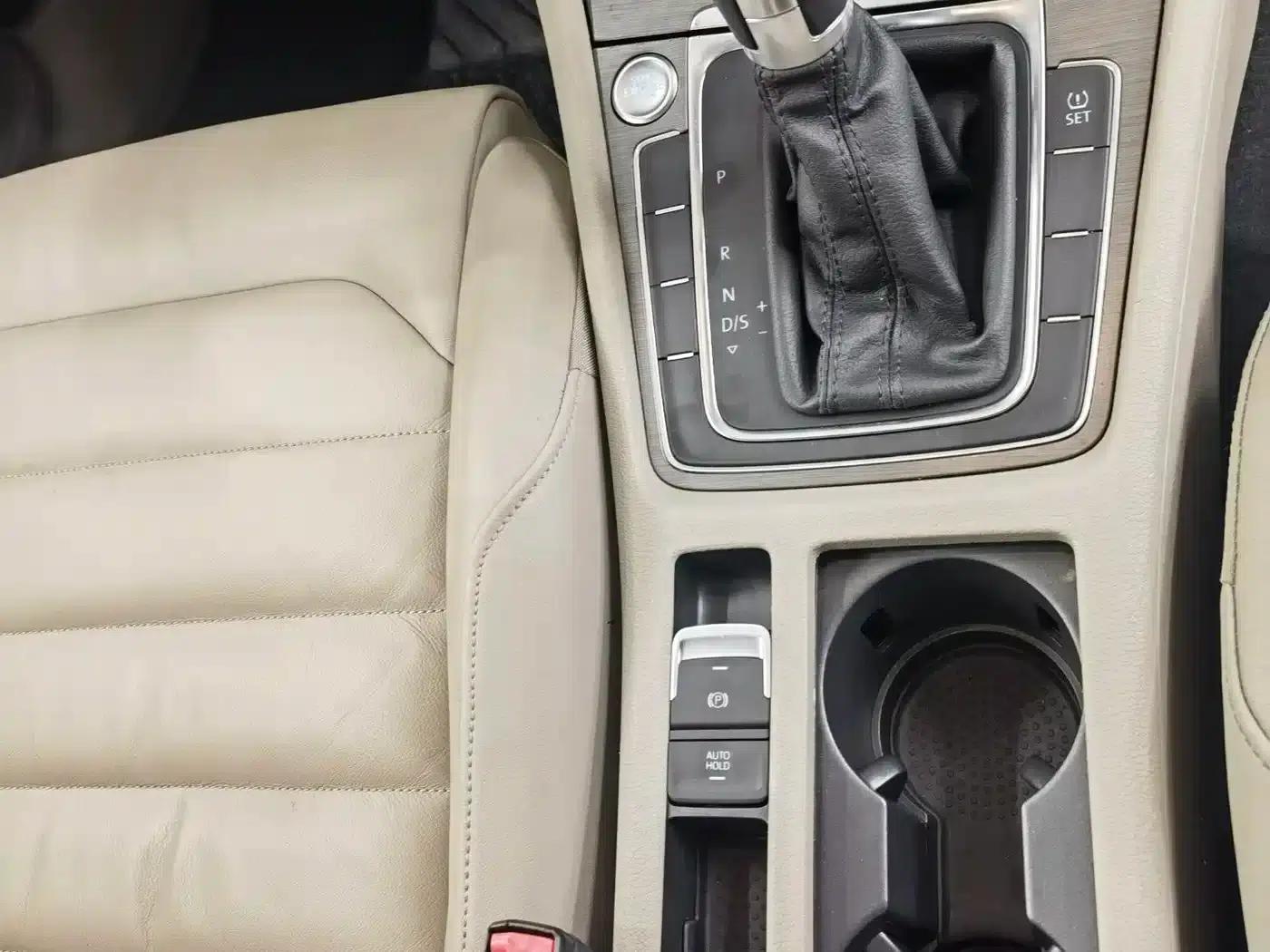2014 Golf 1.4TSI Automatic Luxury — миниатюра 11