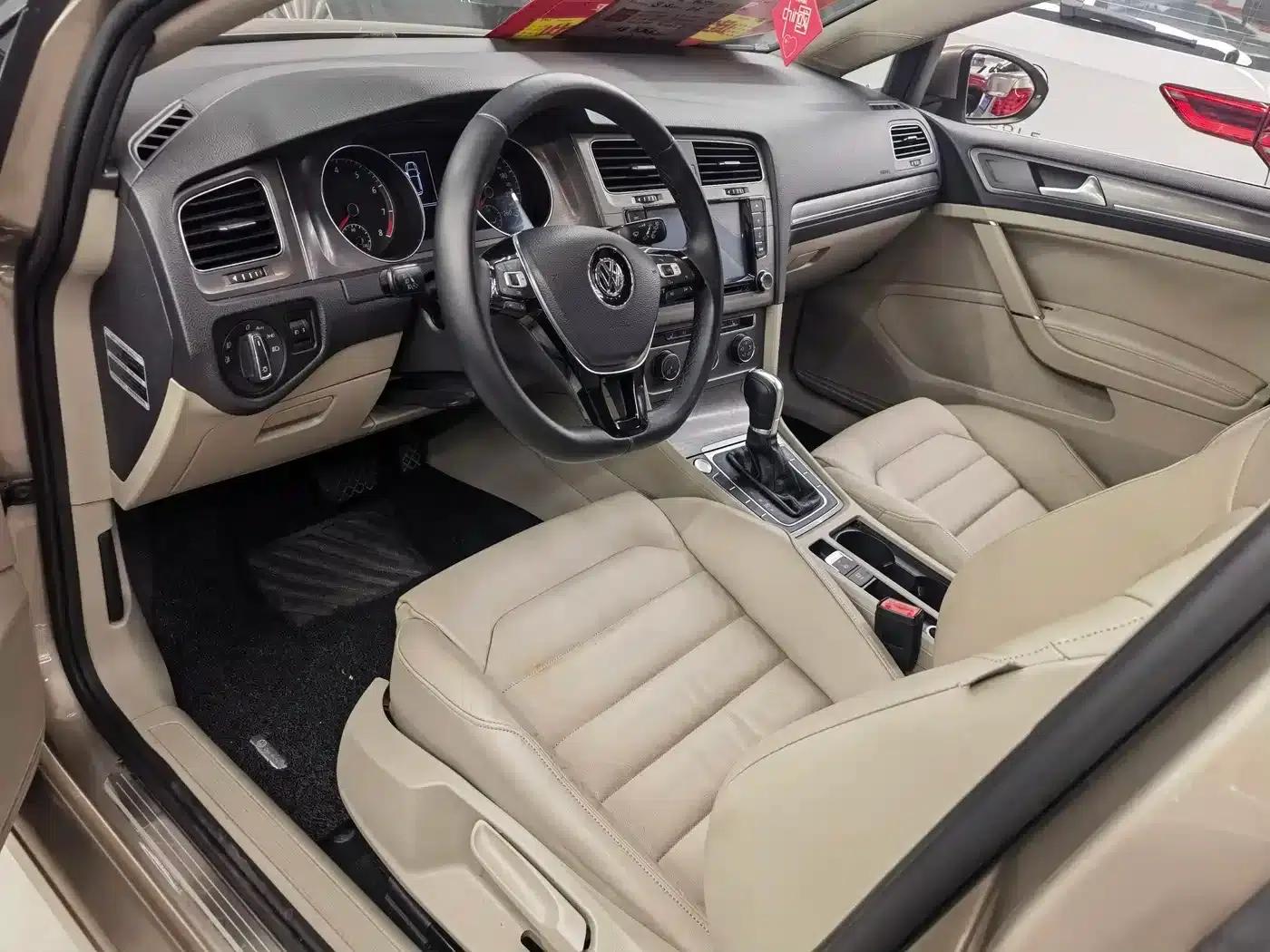 2014 Golf 1.4TSI Automatic Luxury — миниатюра 12