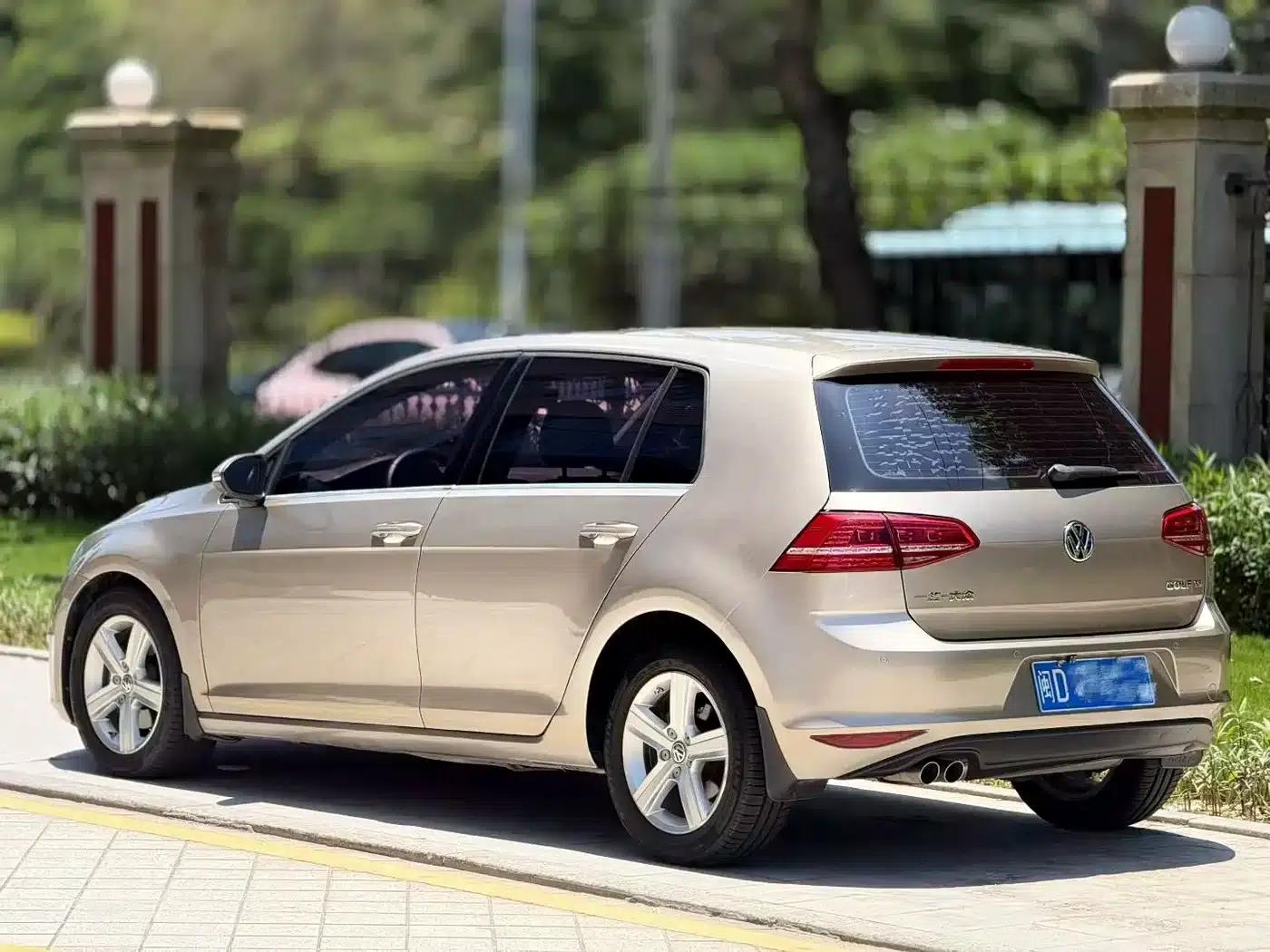 2014 Golf 1.4TSI Automatic Luxury — миниатюра 5
