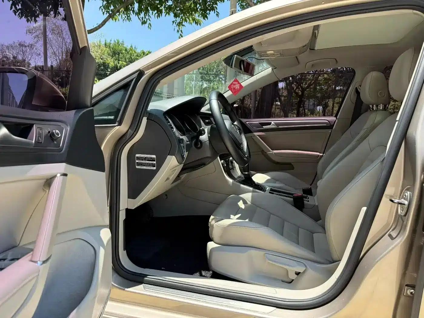 2014 Golf 1.4TSI Automatic Luxury — миниатюра 6