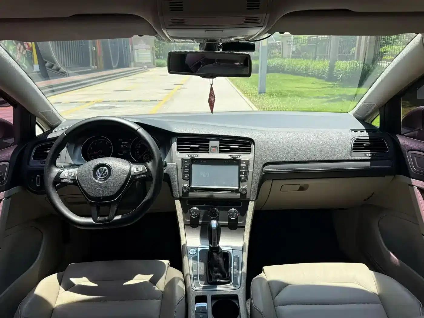 2014 Golf 1.4TSI Automatic Luxury — миниатюра 7