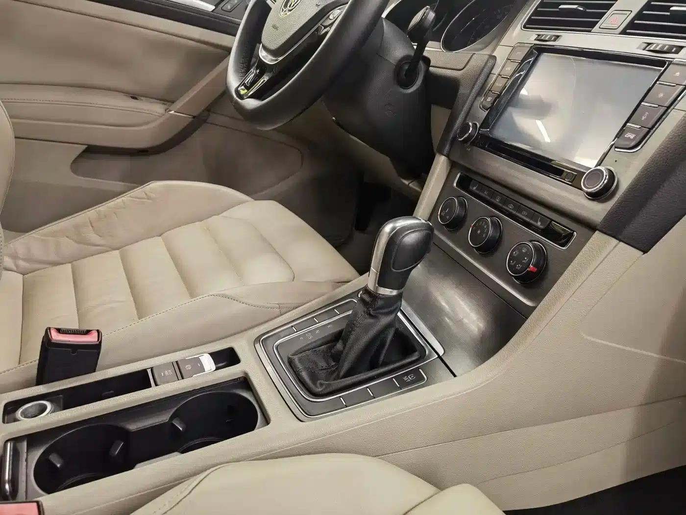 2014 Golf 1.4TSI Automatic Luxury — миниатюра 10