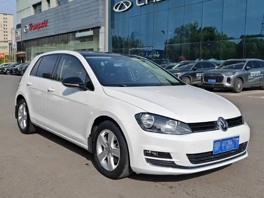 2017 Golf 1.6L Automatic Comfort Millionth Unit Commemorative Edition — миниатюра 3