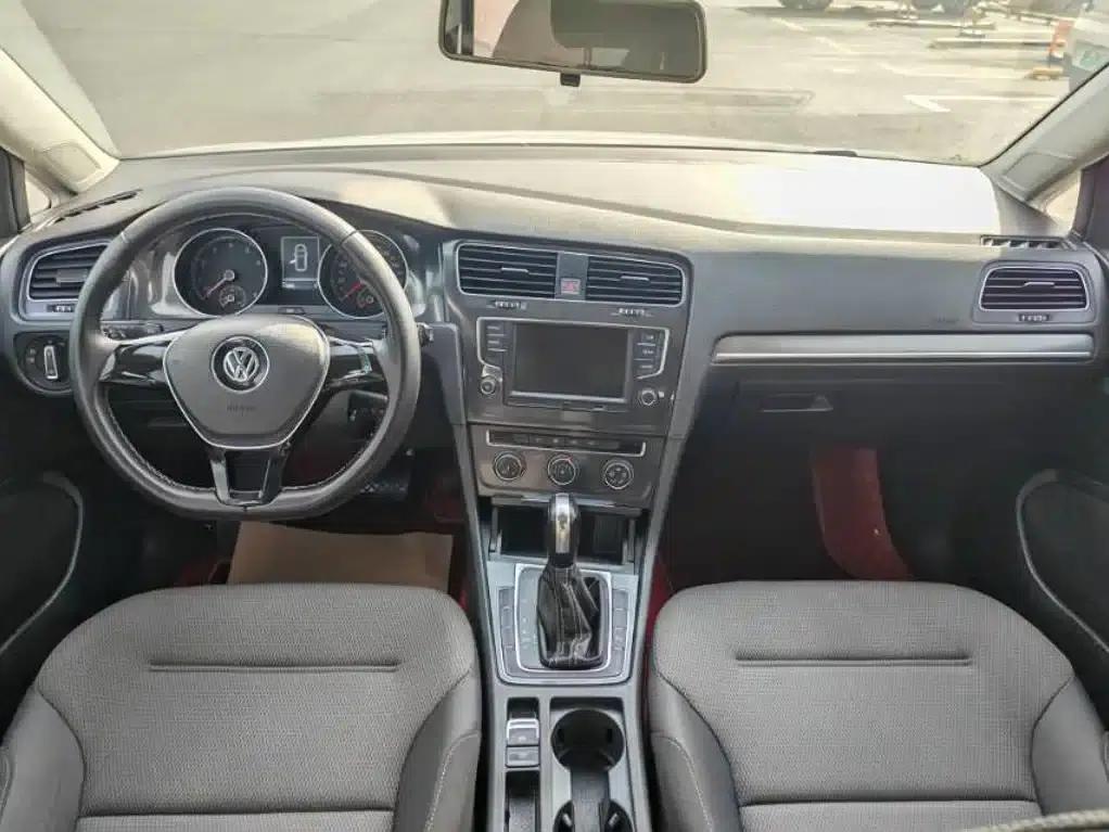 2017 Golf 1.6L Automatic Comfort Millionth Unit Commemorative Edition — миниатюра 5