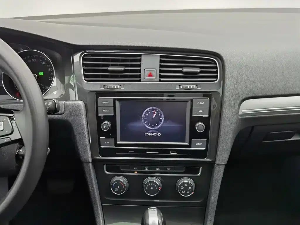 2018 Golf 230TSI Automatic Comfort — миниатюра 12