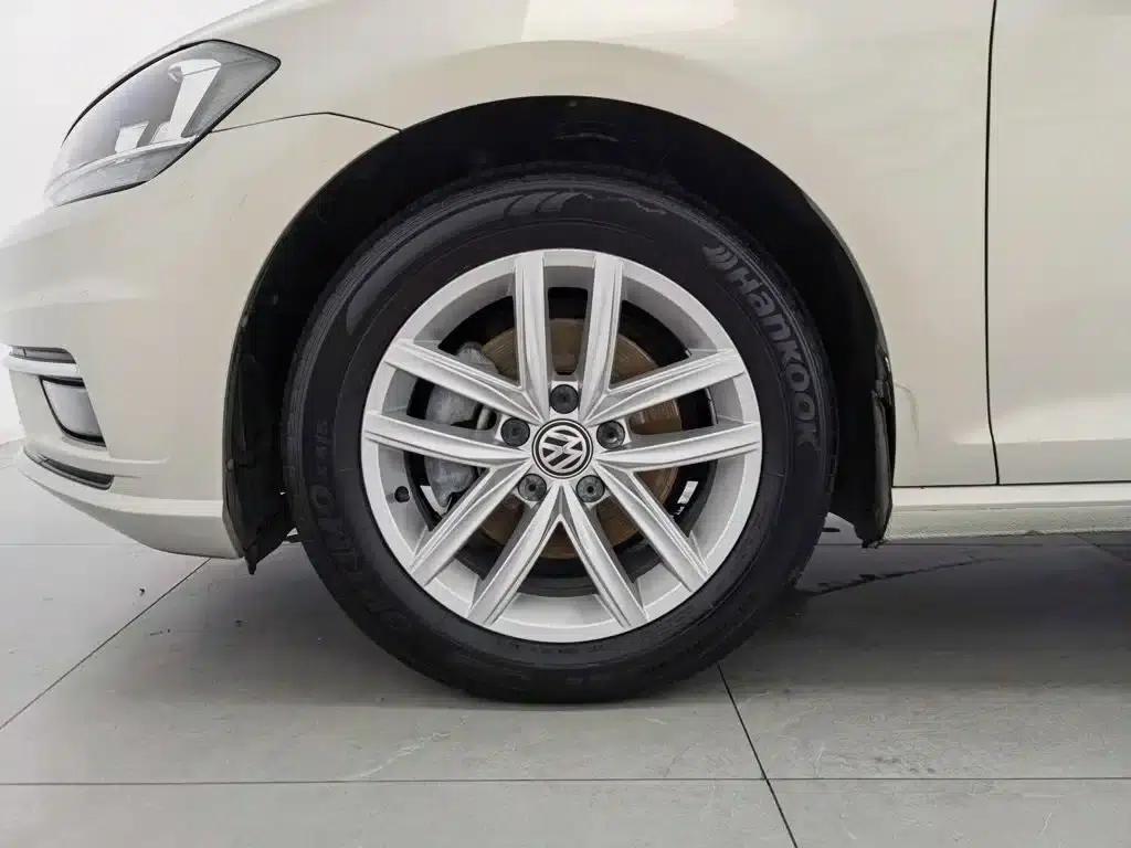 2018 Golf 230TSI Automatic Comfort — миниатюра 17
