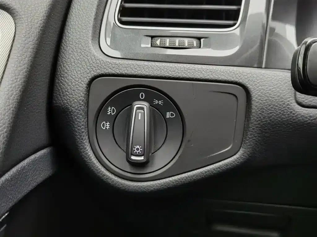 2018 Golf 230TSI Automatic Comfort — миниатюра 21