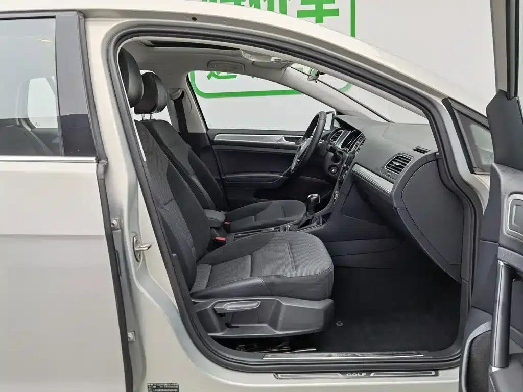 2018 Golf 230TSI Automatic Comfort — миниатюра 23