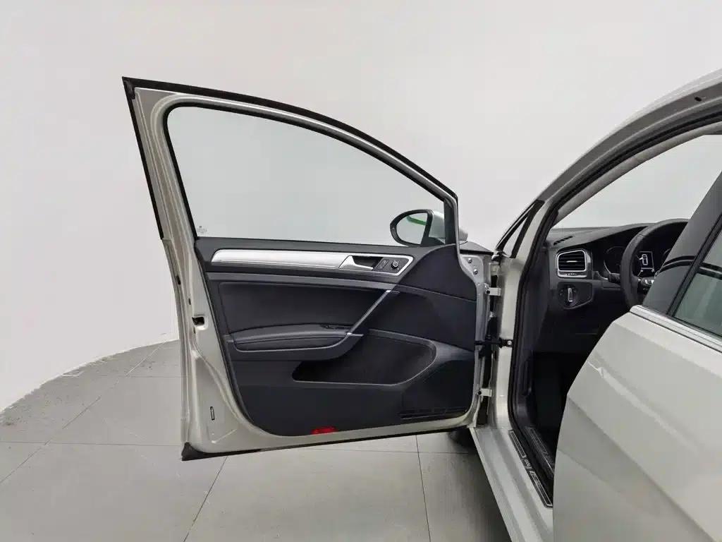 2018 Golf 230TSI Automatic Comfort — миниатюра 8