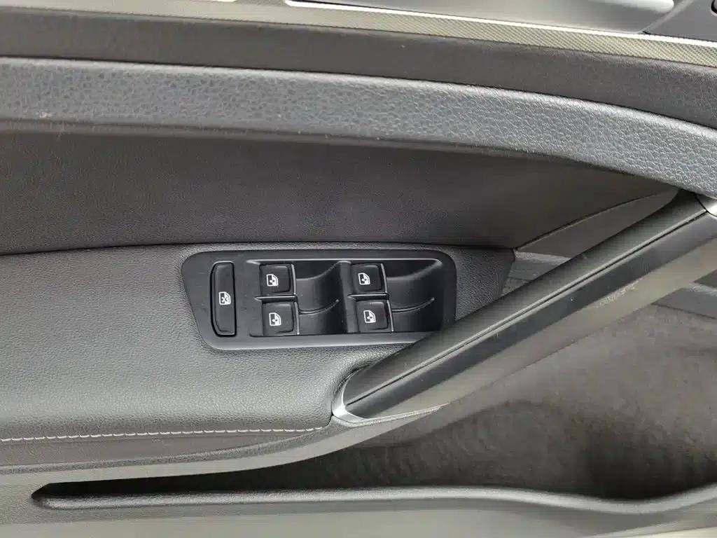 2018 Golf 230TSI Automatic Comfort — миниатюра 9